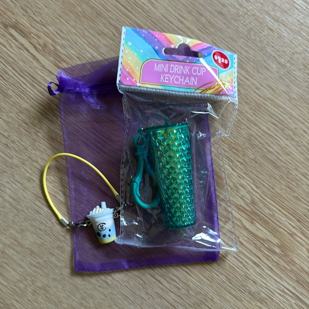 💸🧋 FREE Bubble Tea Keychain & Bracelet